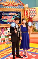 （左から）内村光良、ベッキー。