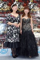 林寛子（左）と大場久美子（右）のコンビ「○1○2（マルイチマルニ）」。