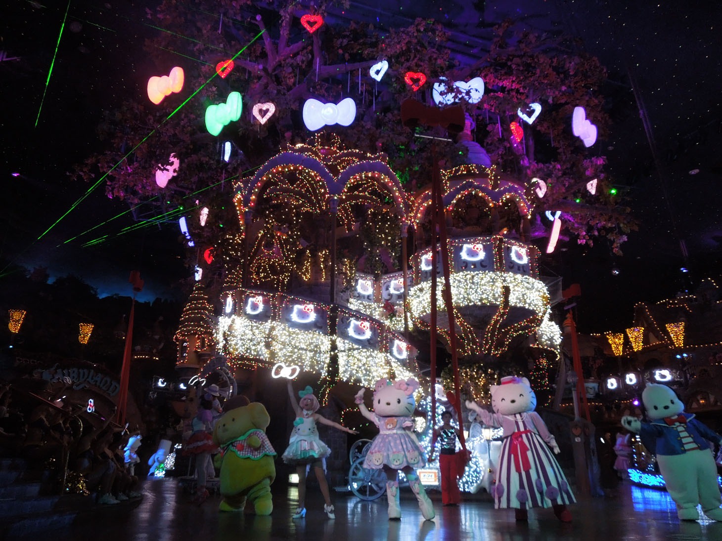 ショーの様子。(c)2014 SANRIO CO.,LTD.