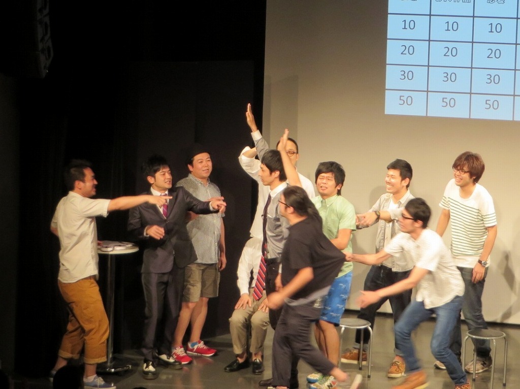 武田のエピソードを話そうとやる気満々の三福と、出る場所を間違えた稲田。