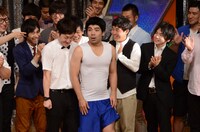 決勝進出者として名前を呼ばれたインポッシブル。