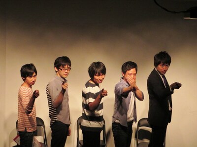 決めポーズにどうしても笑ってしまうセイワ。