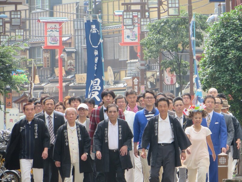 「東京☆漫才COLLECTION 漫才新人大賞～最強のお笑い芸人」（テレビ東京）の撮影に臨む漫才協会所属芸人たち。