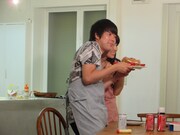 彼女のカメラで記念撮影も。