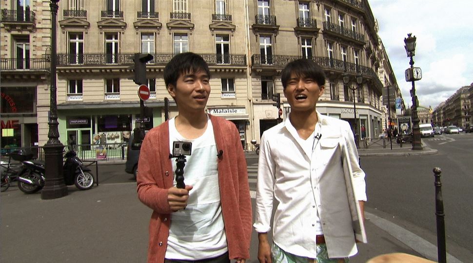 ジャルジャルがフランスで日本製品大捜索