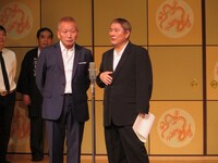 久々にツーショットを見せたツービート。