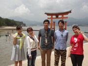 「ツアーガイドは外国人～ニッポン（秘）再発見～」(c)広島テレビ