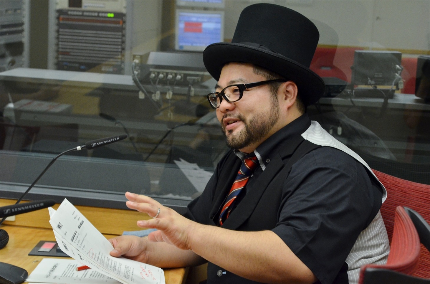 髭男爵・山田ルイ53世