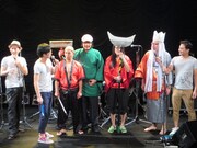 ブロマイドがまったく売れないと嘆く西遊記チーム。