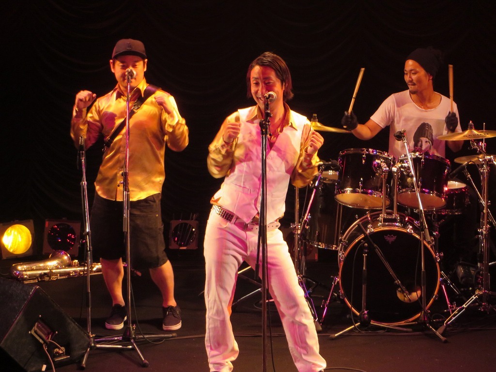 TOKYO FRIDAY NIGHT