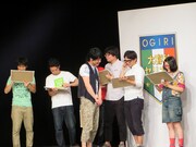 区民文化センターの絵画教室のような川島チーム。