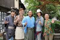 （左から）ロバート、京本政樹、柴田理恵。(c)メ～テレ