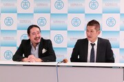 笑い飯単独ライブ「笑い飯のルミネLIVE」「笑い飯のなんばグランド花月LIVE」開催会見の様子。(c)吉本興業