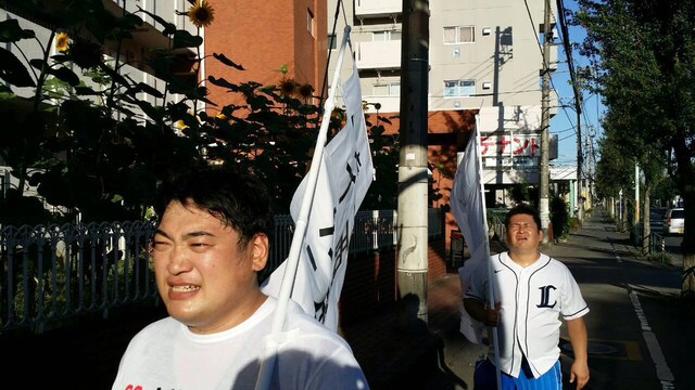 文化放送を目指す三拍子・久保（手前）とオテンキのり。