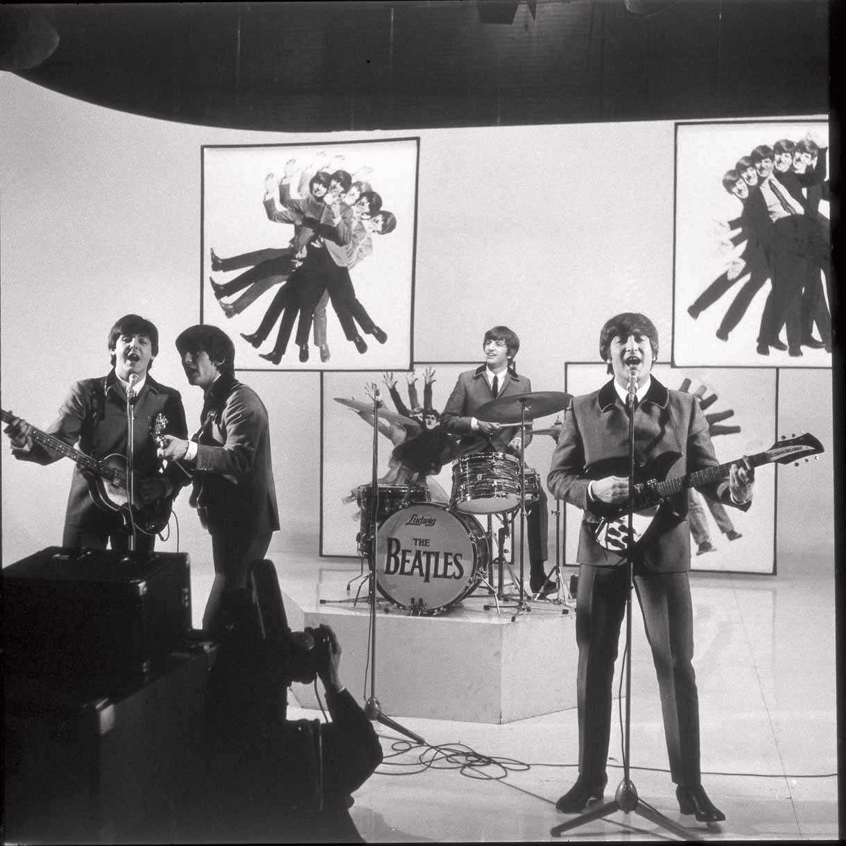 「A HARD DAY’S NIGHT」のワンシーン。(c)Bruce & Martha Karsh