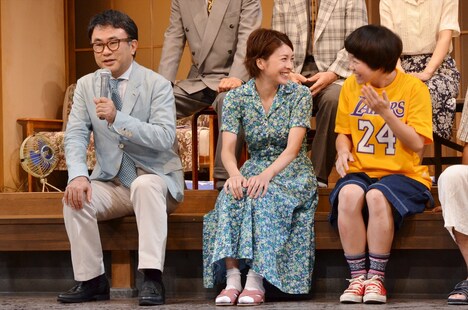 （左から）三谷幸喜、竹内結子、イモトアヤコ。