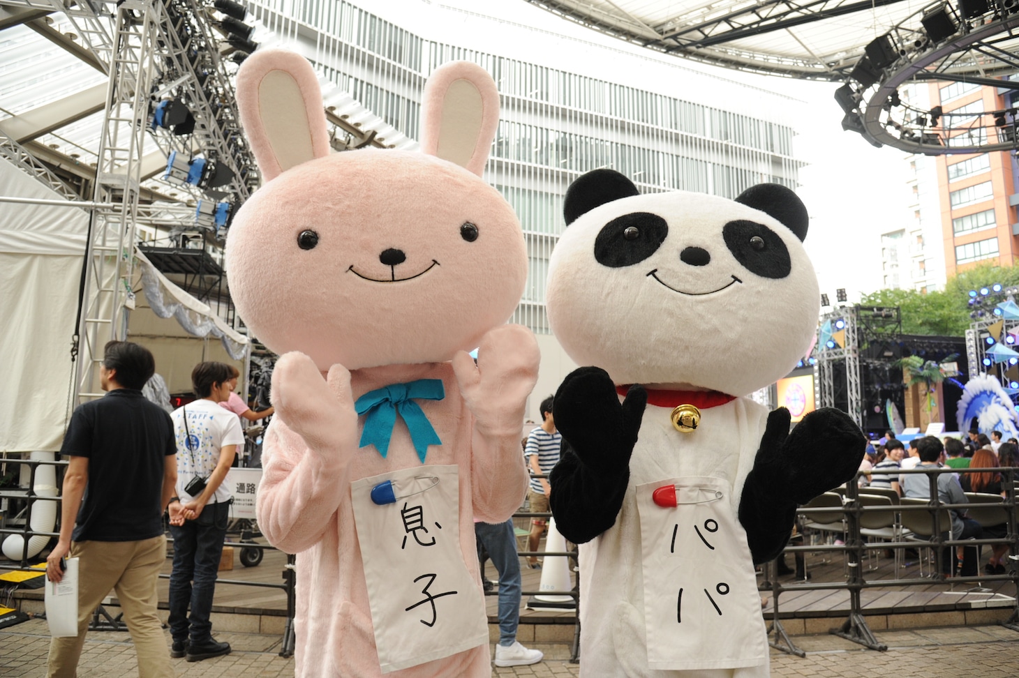 番組でおなじみのキャラクター、パパと息子。(c)テレビ朝日
