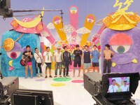 リハーサルをしているデンジャラスステージメンバー。