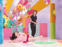 尼神インター誠子の体を張った乳首洗濯バサミ。