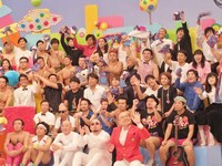 「うつけフェス2014 前夜祭SP まさかの生放送！ 武器はうつけSP!!」の様子。
