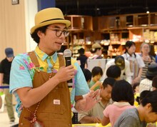 初めてねんど教室を開催した片桐仁。