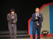 MCのロッチ・コカド（左）とハライチ澤部（右）。