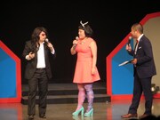 モノマネコーナーのハライチ澤部（右）、フォーリンラブ・バービー（中央）、山本高広（左）。