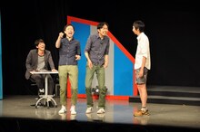 アンガールズとデルピエロ山口（左から2番目）。