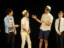 似たような帽子をかぶってきたTHE GEESE尾関としずる村上。