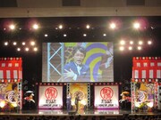 たりないふたり漫才の様子。