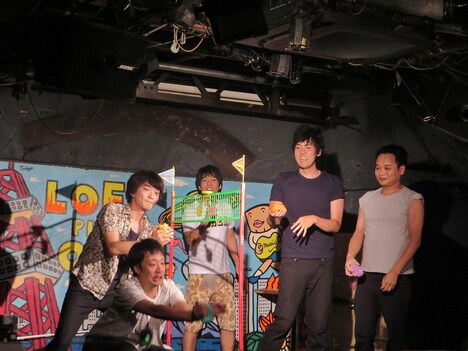 決勝の30代前半チーム対30代後半チーム。