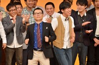 決勝進出が決まった直後のオキシジェン（中央）。