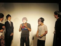 モグライダーともしげ自作のザンゼンジお面。