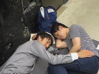 三福＆浜口の添い寝。