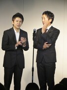 ダブルブッキングの漫才。