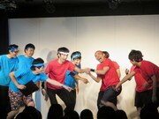 ジグザグジギーの「なにこの握力」ダンスで歩数計のカウントを稼ぐ三福&塚本。