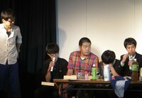 風呂上がりという柴のいつもと違う姿に観客から歓声が。