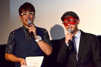 （左から）古坂大魔王、ゲッターズ飯田。