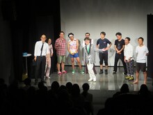 永野の提案により、くぼたの婦人服ボケに笑わないが一礼する観客たち。