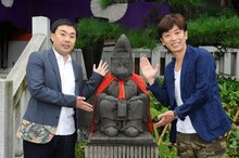 「猿の惑星：新世紀（ライジング）」の応援隊長に就任したフットボールアワー。