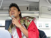 大坂城から手を振る太閤秀吉をただ1人見つけることができた武将様。