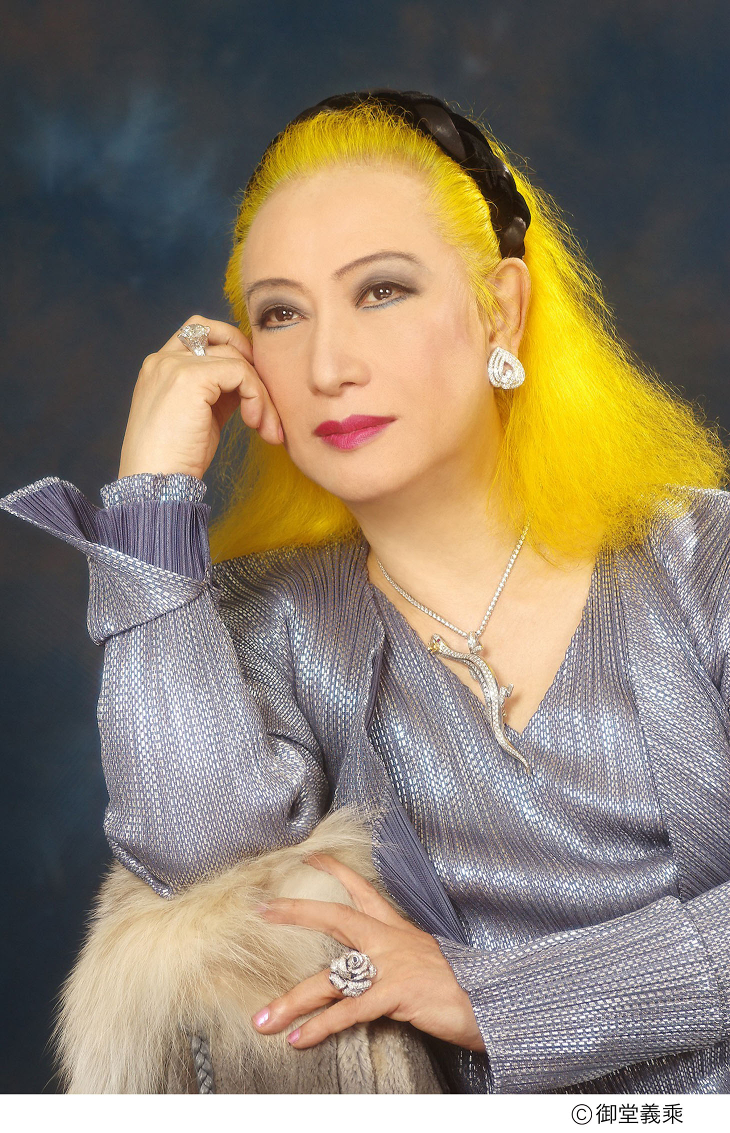 美輪明宏