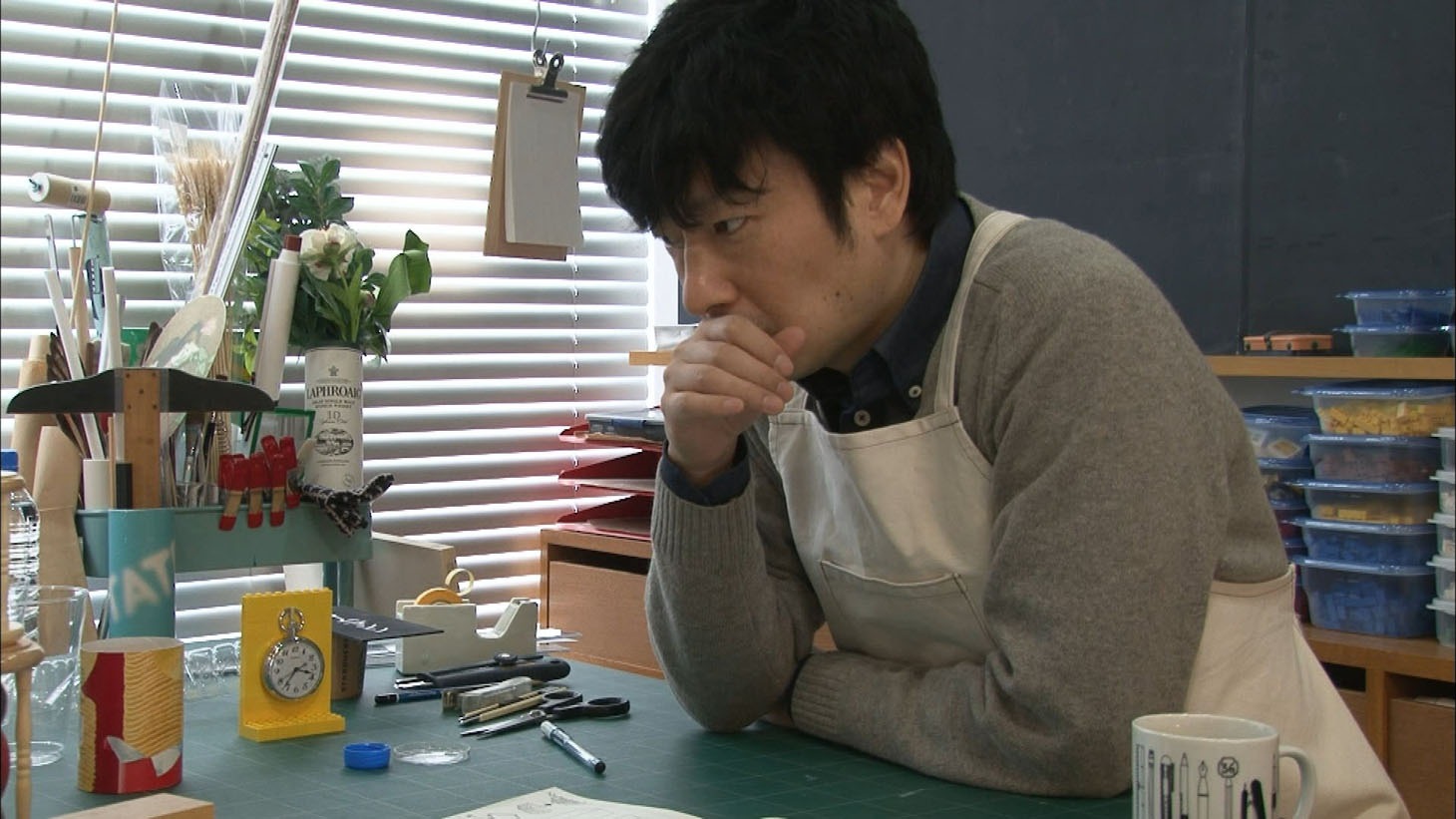 「小林賢太郎テレビ6『記憶の庭』」のワンシーン。(c)NHK