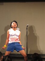 漫才師池崎の相方、クローン池崎。