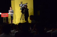 「悔しいです！」と立ち上がるザブングル加藤。