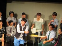 誰彼かまわず森枝に紹介されてしまう海野。