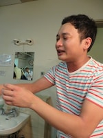 本番後、メンバー残留を訴える野田。