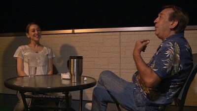 「ホムカミ～ニッポン大好き外国人  世界の村に里帰り～」に出演するSHELLY（左）と、その父親。(c)MBS