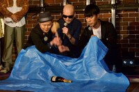 「シャンパン割り」の様子。