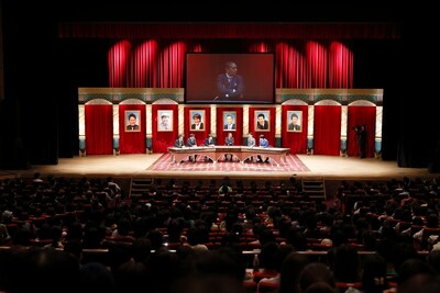 「『人志松本のすべらない話』プレミアムライブ supported by uP!!!」のワンシーン。